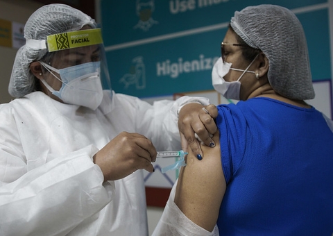 Semsa disponibiliza seis pontos de vacinação para profissionais de saúde