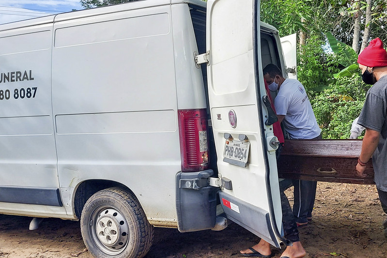 Atendimento do ‘SOS Funeral’ em Manaus é ampliado após aumento de enterros