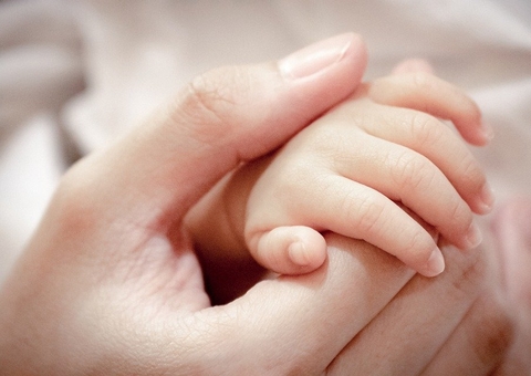 Temendo risco de morte, estados oferecem leitos para bebês de Manaus