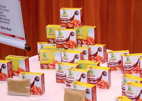 Caldo em pó de camarão sem conservantes é criado no Amazonas