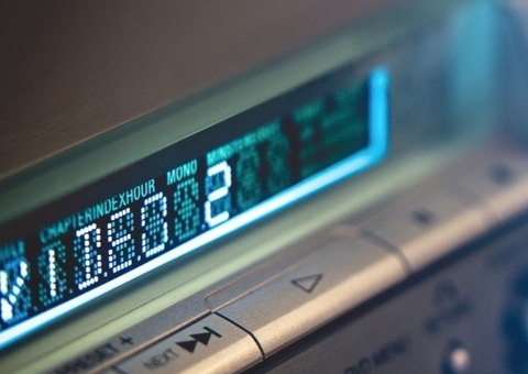 Anatel abre consulta para finalizar migração de emissoras AM para FM