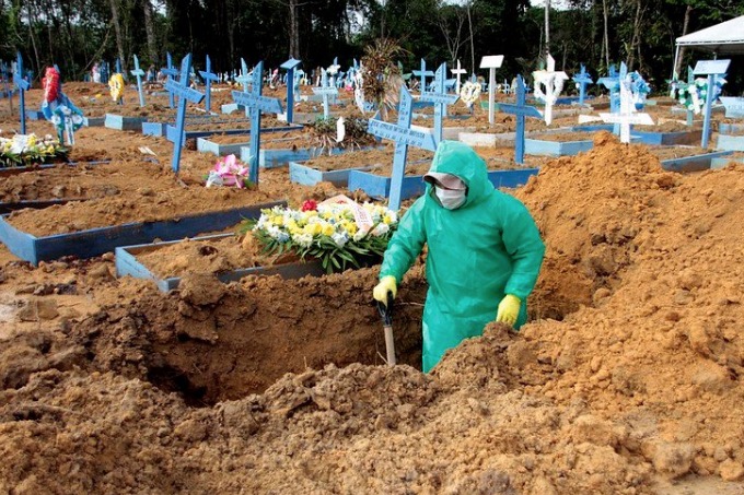Amazonas registra 13 mortes e 928 casos de Covid, afirma FVS