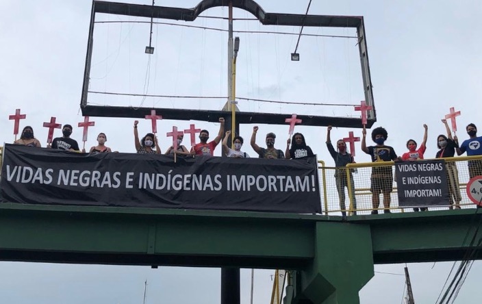 Manaus tem ato contra racismo em frente ao Carrefour