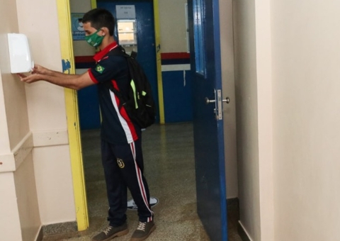 Aulas presenciais são retomadas em 20 municípios do Amazonas