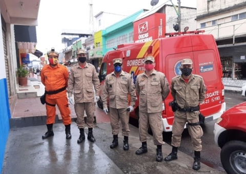 Governo do Amazonas forma comissão para analisar promoção de PM e bombeiros