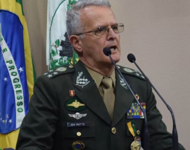 Morre o ex- comandante do Comando Militar da Amazônia, general Miotto