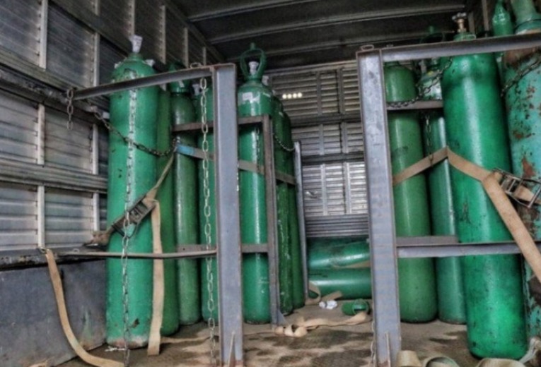 Diante de mortes por asfixia, reitor pediu que Justiça obrigasse entrega de oxigênio a hospital universitário no AM