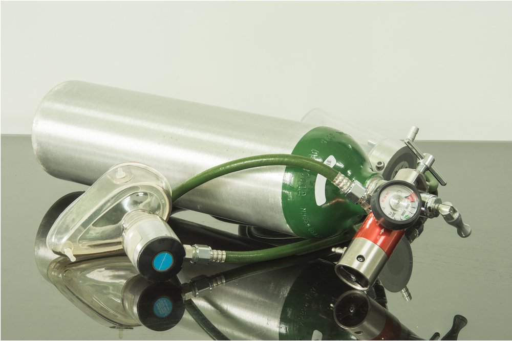 Homem vende carro para comprar oxigênio para família infectada em Manaus