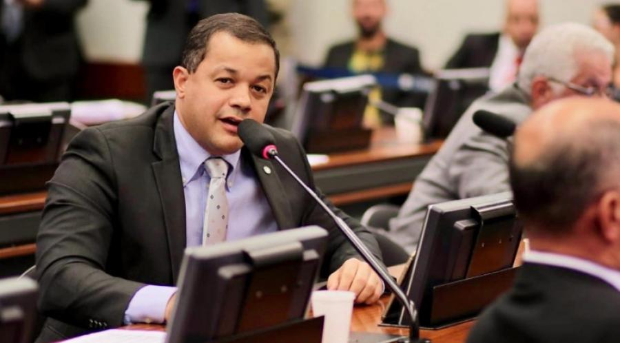 Deputado propõe prorrogação do auxílio emergencial até dezembro deste ano