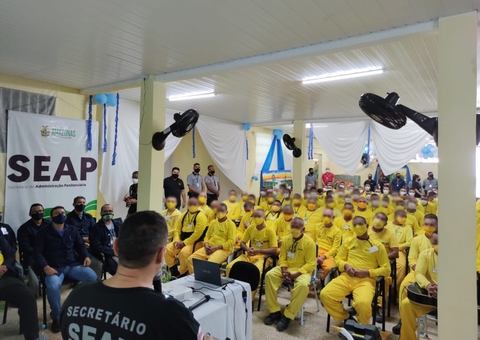 Mais de 800 detentos se formaram em cursos profissionalizantes este ano