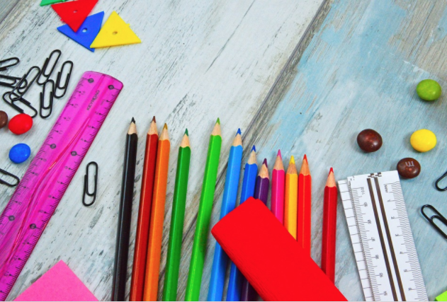 Decreto lista quais materiais as escolas podem solicitar para o ano letivo