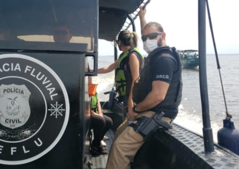 Nove flutuantes são multados e fechados durante fiscalização no Amazonas