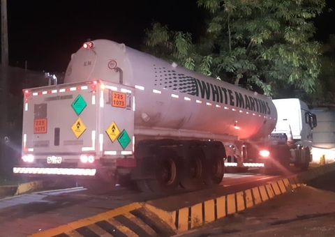 Covid-19: Amazonas recebe cilindros de oxigênio para abastecer hospitais