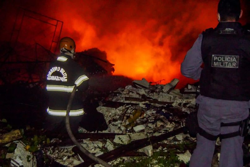 Boi Caprichoso pede investigação sobre incêndio em galpão no Amazonas