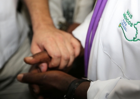 Governo abre edital do programa "Mais Médicos" para atender interior do AM