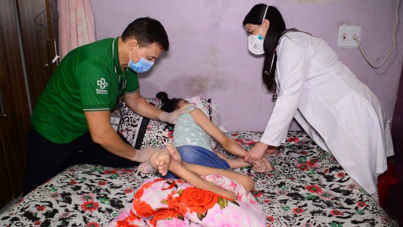 Amazonas: Pacientes crônicos recebem cuidado multiprofissional em casa
