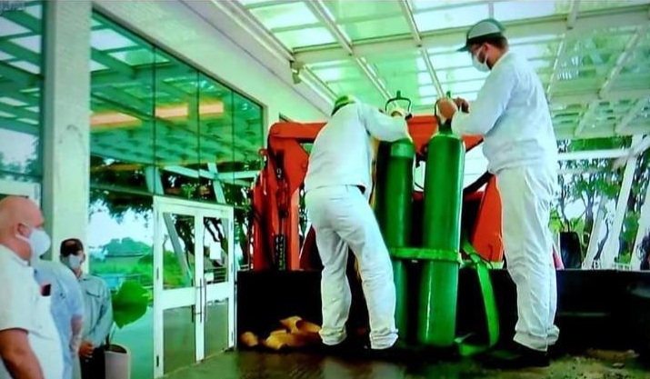 Governo manda fábricas de Manaus produzirem oxigênio para hospitais