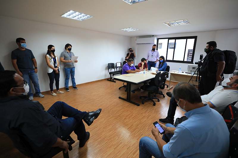 Serviços no Hospital de Campanha Nilton Lins têm dispensa de licitação