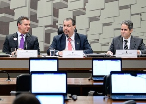 Indicação de Jorge Oliveira ao TCU vai ter como relator Omar Aziz