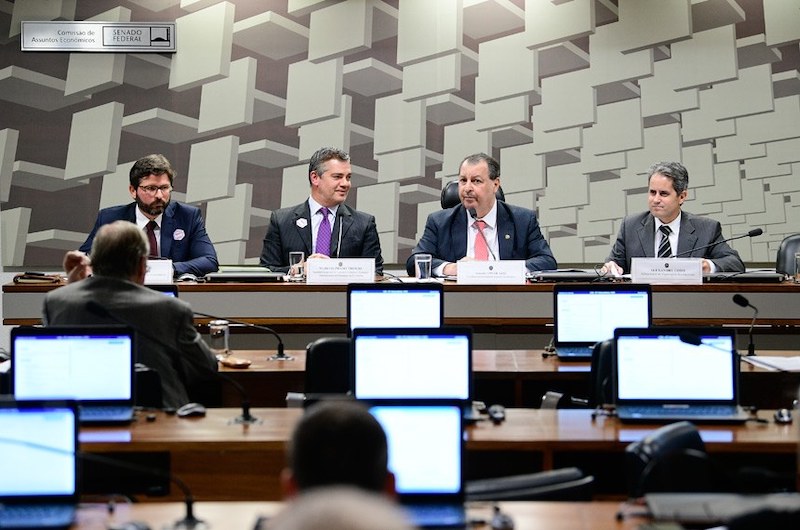 Indicação de Jorge Oliveira ao TCU vai ter como relator Omar Aziz