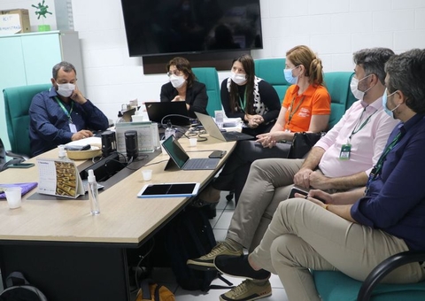 Amazonas assina termo de cooperação para enfrentamento da covid-19