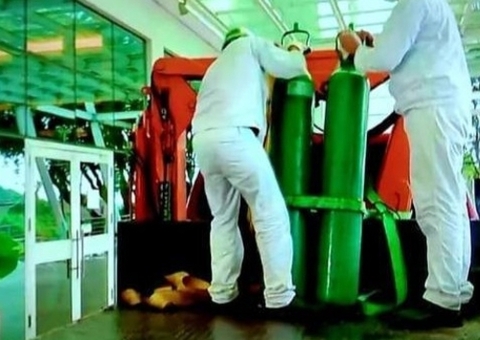 Moto Honda doa 300 cilindros de oxigênio para hospitais do Amazonas