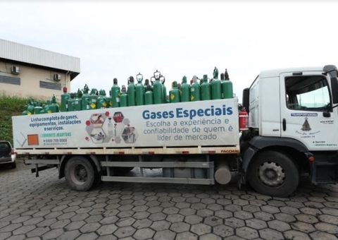 Governo enviou 1,3 mil cilindros de oxigênio para interior do Amazonas 