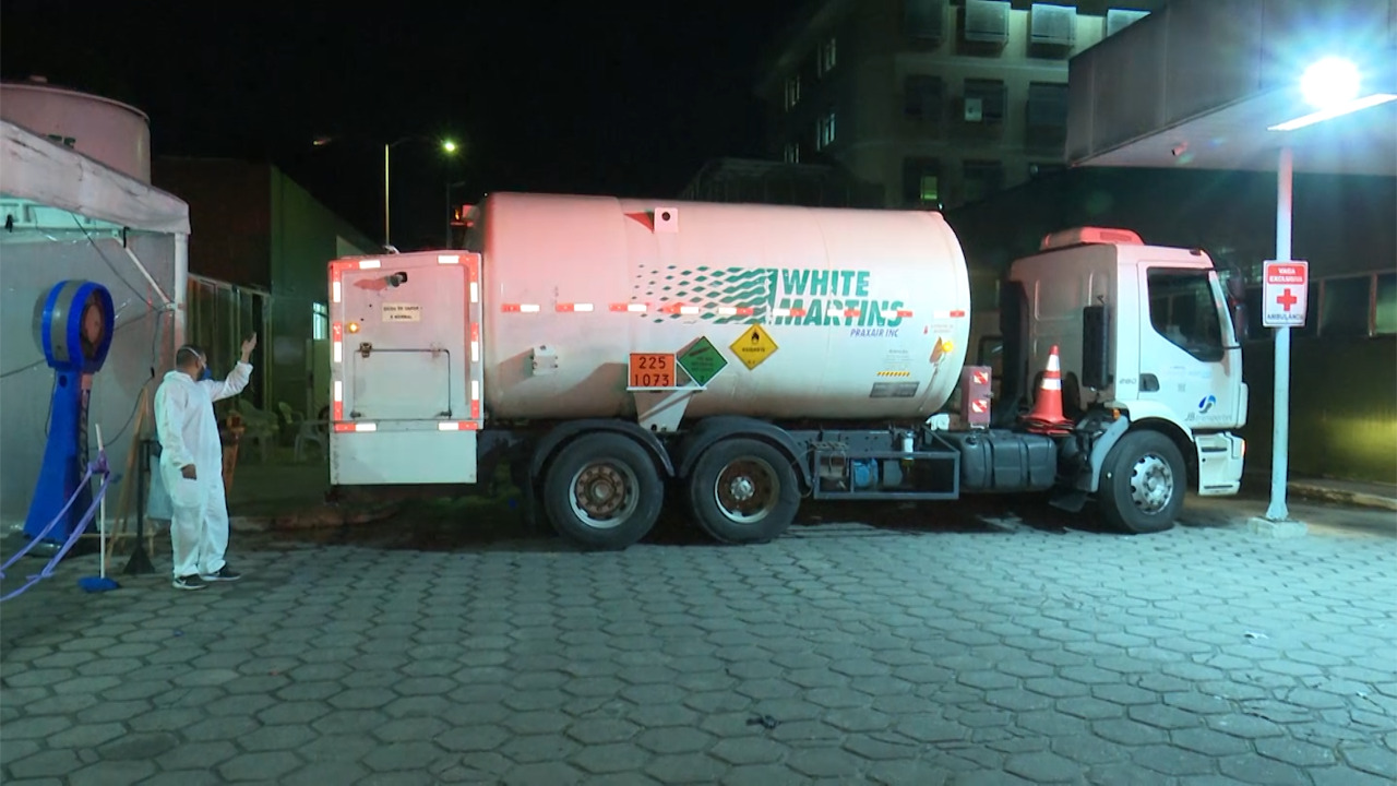 Carregamento de oxigênio vindo da Venezuela chega a Manaus