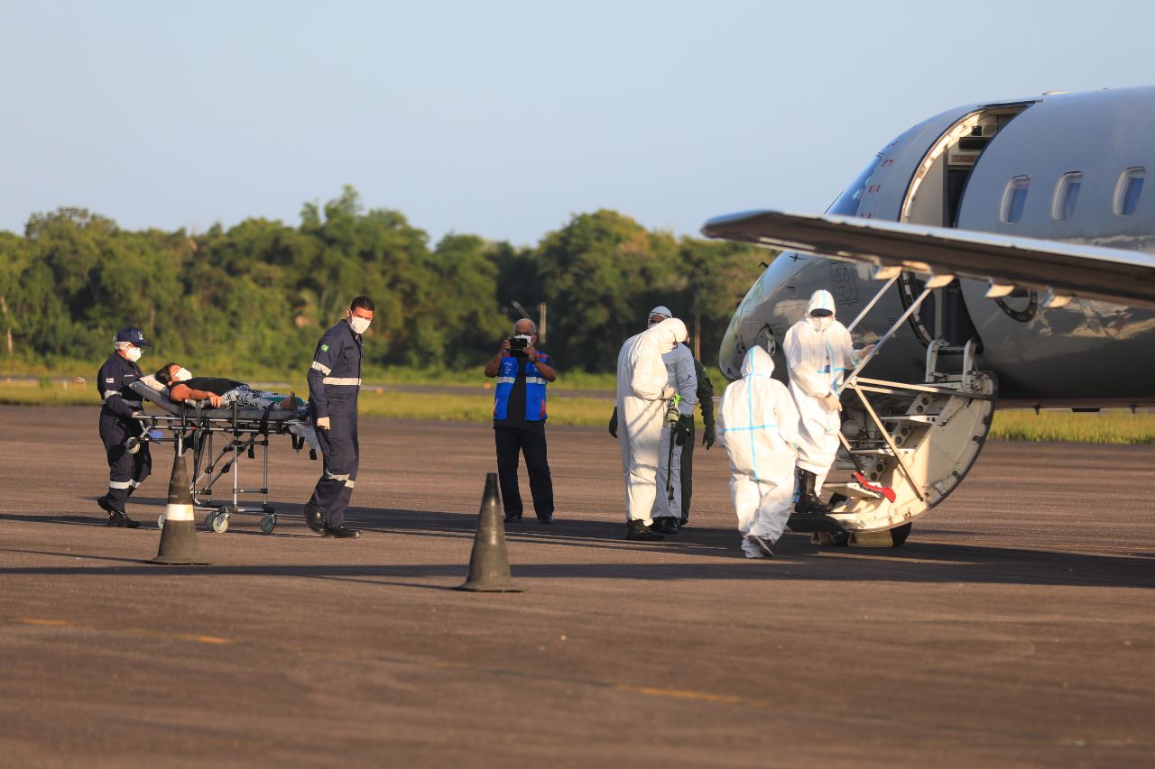 Belém recebe 12 pacientes com covid transferidos do Amazonas