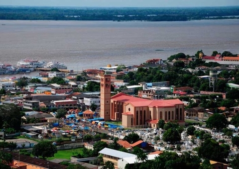 Parintins volta a ter toque de recolher e fecha comércio para frear a Covid