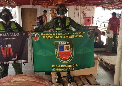 Embarcações são apreendidas com mais de 700kg de pescado ilegal em Manaus
