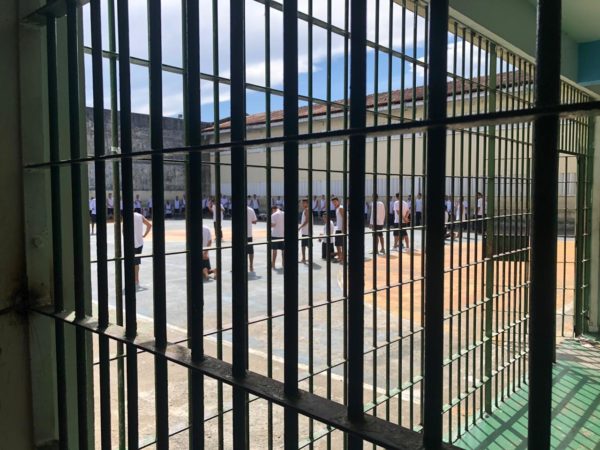 Seap e faculdade particular planejam curso superior para presos do Amazonas