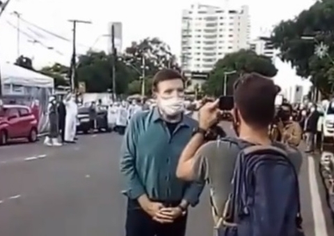 Roberto Cabrini aparece em meio ao caos em hospital de Manaus; vídeo