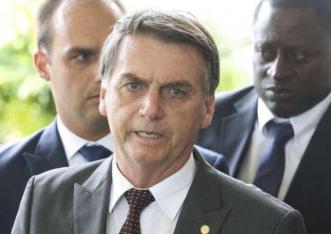 Governadores pressionam Bolsonaro pela compra de mais doses da Coronavac