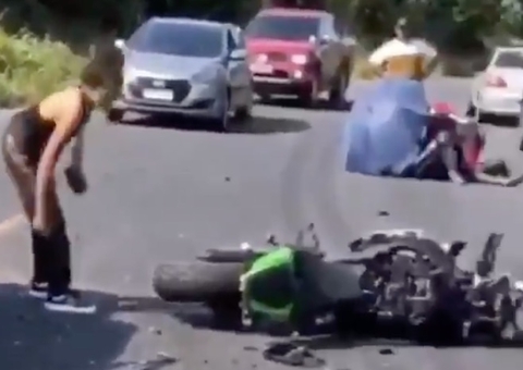 Motociclista fica ferido em acidente na rodovia AM-010