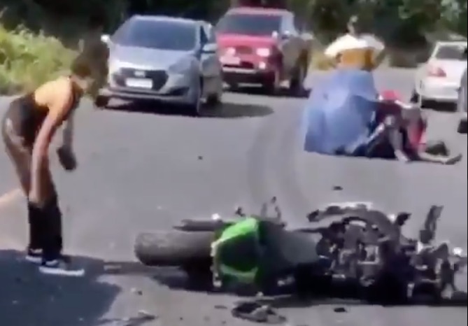 Motociclista fica ferido em acidente na rodovia AM-010