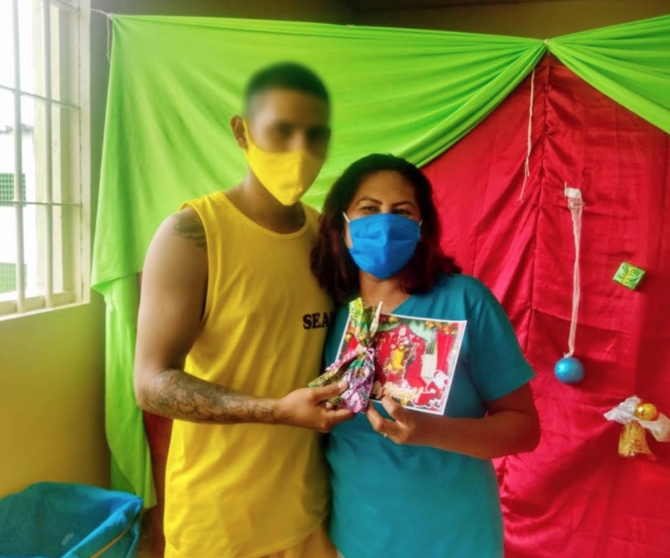 Famílias do Amazonas receberão cartões natalinos de parentes detidos