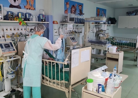 Número de crianças internadas com covid no Amazonas cresce em 50%