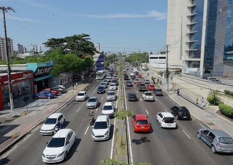 Carros usados no Amazonas terão redução de 3,37% no IPVA 