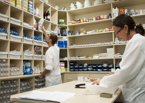 CRF quer inclusão de farmacêuticos em grupo de saúde para vacinação no AM