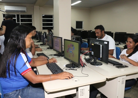 Matrículas para novos alunos do EJA será on-line; saiba data