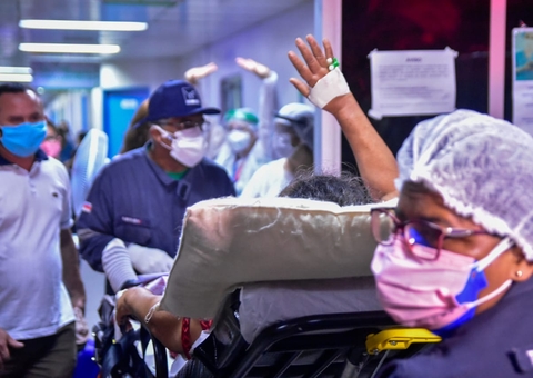 Pacientes com Covid-19 são transferidos de Manaus para Florianópolis