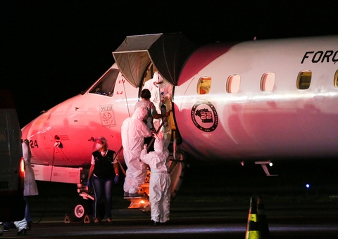 Pacientes com Covid-19 são transferidos de Manaus para Goiânia