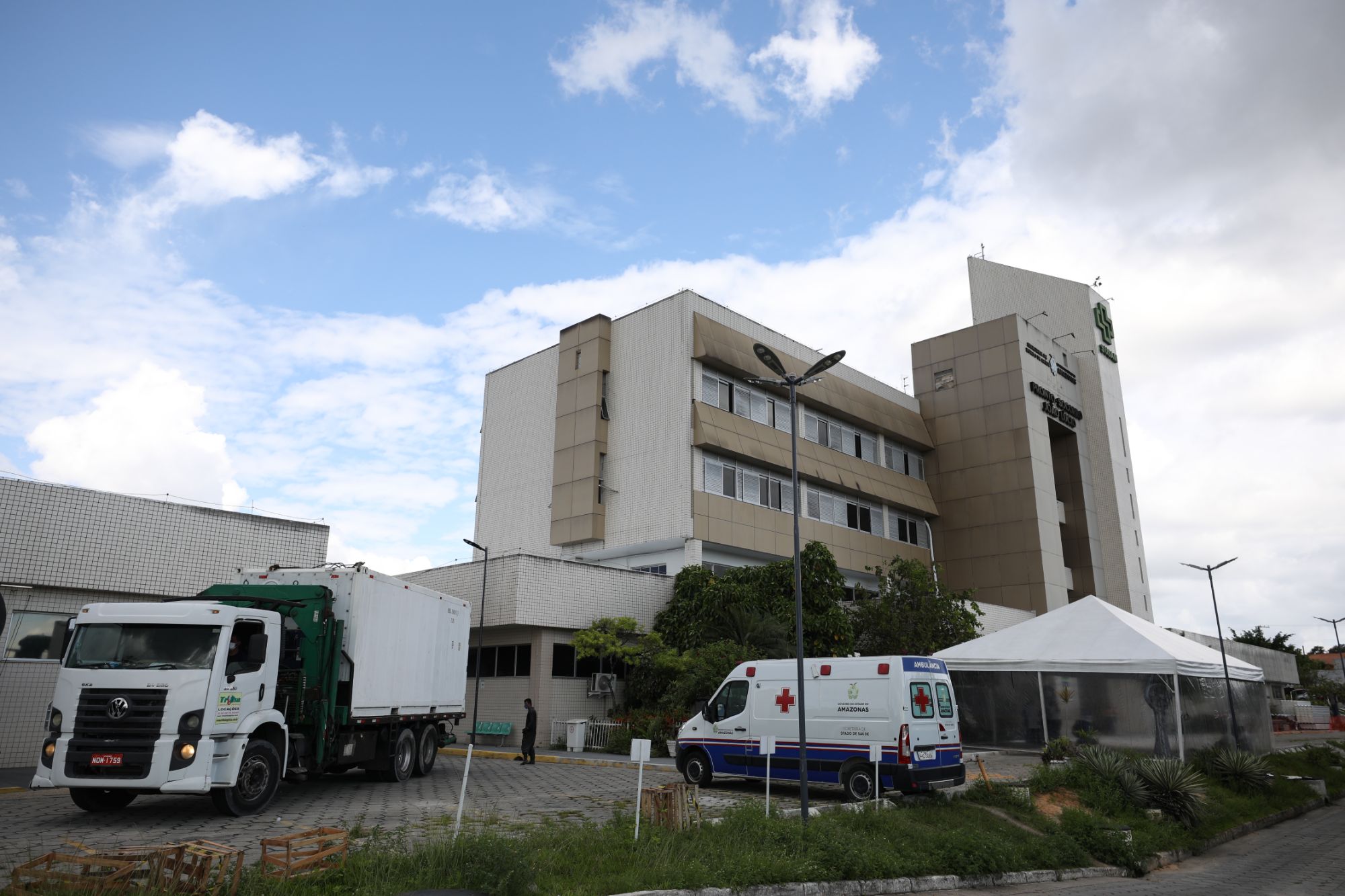 Câmara frigorífica é instalada no Hospital João Lúcio em Manaus
