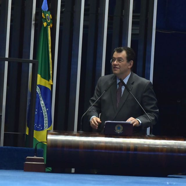 Eduardo Braga destaca avanço da pavimentação do 'trecho do meio' da BR-319