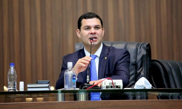 Deputados aprovam PL que garante isenção de multa por fidelidade 