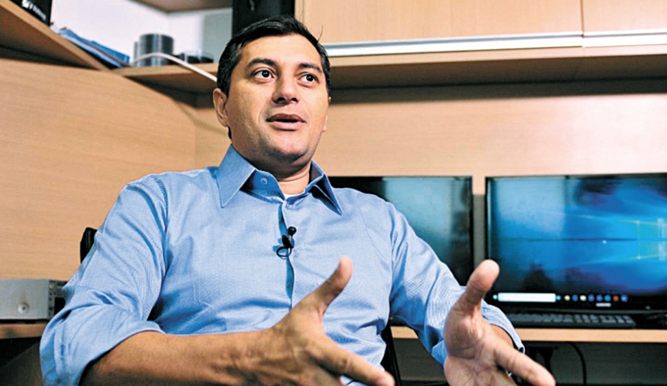 Motorista do governador do Amazonas também aparece na lista dos vacinados