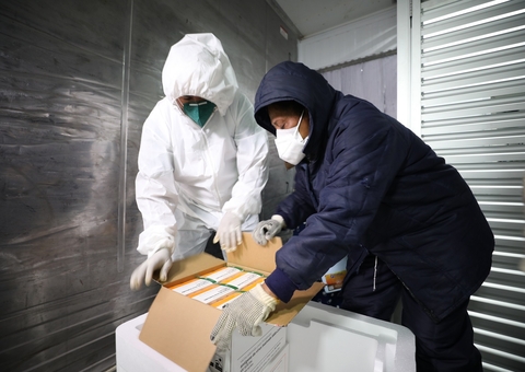 Municípios do Amazonas recebem vacina contra Covid-19 nesta terça