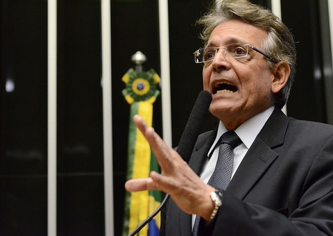 David Almeida anuncia Pauderney Avelino para Secretaria de Educação