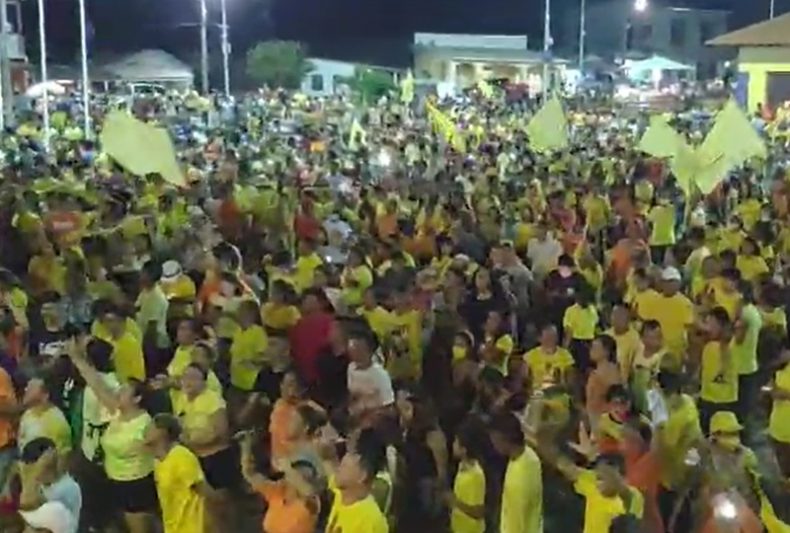 Aglomerados, eleitores comemoram reeleição no interior do Amazonas 